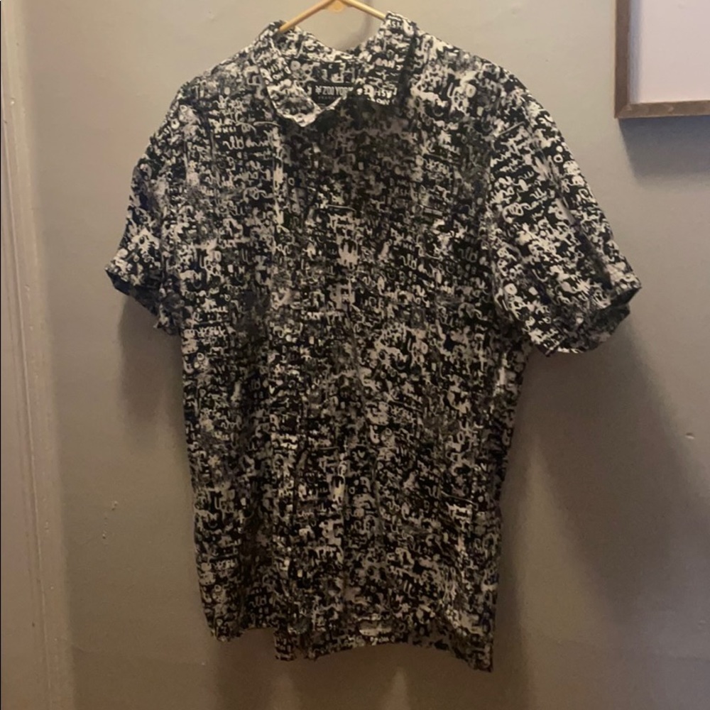 Zoo York- Unbreakable short sleeve button down